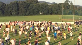 Eintracht Frankfurt - Leeds United Polizei Randale Ausschreitungen HD