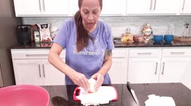 You will never cry again while cutting onions with this kitchen hack