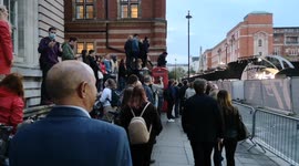 James Bond Premiere: Crowds climb telephone boxes to peer into VIP area