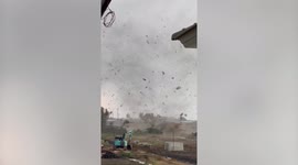 Dust devil tornado damages dozens of homes in Bangkok, Thailand (highlights)