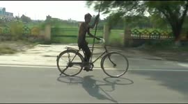 Inspiring man from northern India cycles 25 miles daily despite having only one leg