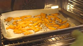 Unique Thanksgiving recipe for maple syrup roasted carrots