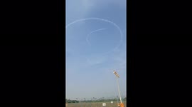 Pilot uses vapour trail to form Korean Taeguek in sky