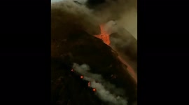 Drone spirals out of control and almost falls into fiery pits of La Palma volcano