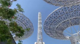 Riding the world’s largest Ferris wheel in Dubai