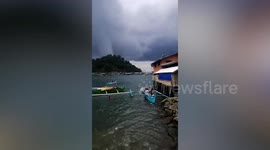 Terrifying waterspout appears off southern Philippine coast