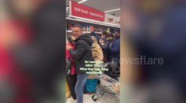 Scuffle erupts at UK supermarket over REDUCED ITEMS