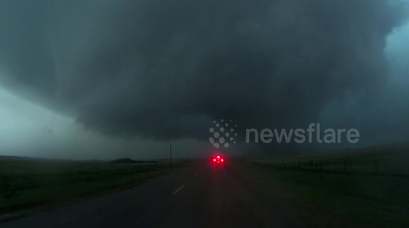 Tornado Hunters escape close call with tornado in Canada July 27, 2015