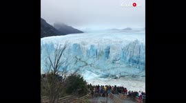 'Argentina: Spectators watch in awe as the Perito Moreno glacier ruptures '
