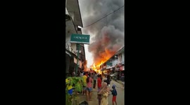 12 shops burnt in market fire in Indonesia, mobile shop owner killed