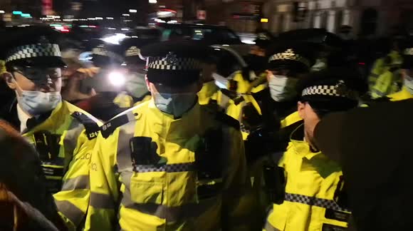 Scuffles in London's Parliament Square during Kill the Bill protest