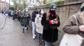 Huge queue forms at London vaccination centre as COVID-19 boosters ramp up
