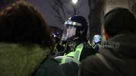 Anti-vaxxers having a row with the MET police