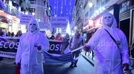 Anti-vaccine protest in Madrid