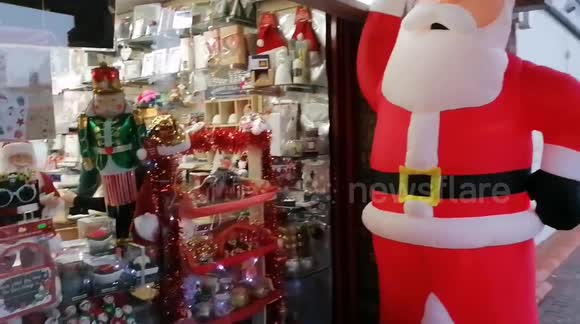 Christmas Fair 2021 - South Woodford Xmas Market featuring two Santas and live musical performances