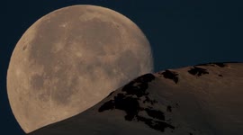 Photographer captures stunning close-up footage of first moonset after winter solstice