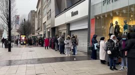 UK bargain hunters make the most of the Boxing Day sales
