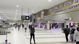 Passengers return  from  New Year holidays to Bangkok airport