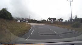 Oncoming vehicle on wrong side of road - Close call - Devon B3260