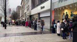 UK bargain hunters make the most of the Boxing Day sales