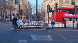 Anti-Brexit activist Steve Bray Sodom heckle at tinted range rovers