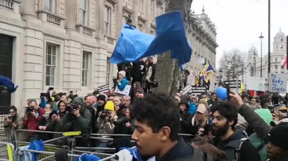 Crowds gather outside Downing Street for anti vaccine mandate rally