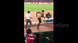 Fan captures Usain Bolt's limp after segway crash