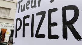 Anti vaccine pass protest from Health Minister to Pfizer Laboratories, 3 boulevard Romain Rolland,Paris 14th district.29jan2022.14h