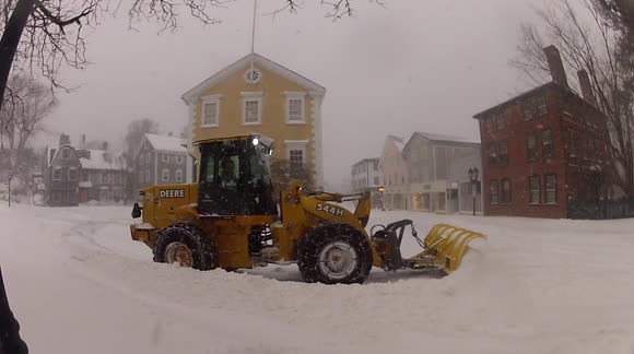 Severe winter weather hits northeastern US