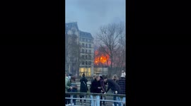 Large fire breaks out in 7th Arrondissement of Paris near Musée d'Orsay