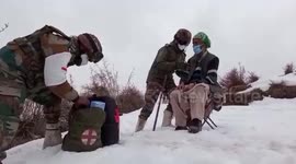 Lady doctor leads medical team to remote areas amid freezing temperatures in northern India