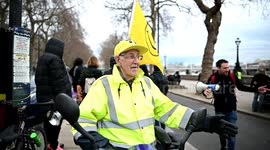 Activists are crying out that we stand in solidarity for the Freedom 2022 convoy.