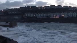 Storm Eunice battering porthleven in cornwall