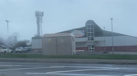 STORM CHASERS OF UK WEATHER CHASE INTERCEPT STORM EUNICE IN CORNWALL WITH WINDS UP TO 100MPH CAUSING LARGE AMOUNTS OF DAMAGE WITH RED WARNING