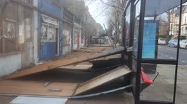Entire front of bulding brought down by Storm Eunice inn London