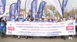 Miles de técnicos sanitarios se manifiestan en la capital por la revisión de su cualificación