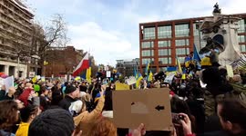 People sing Ukrainian national anthem in Manchester, UK