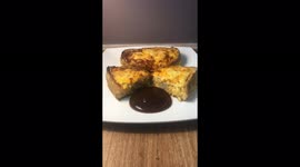 Tiktok Chef Makes Simple Full English Breakfast inside Toast