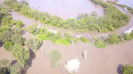 Queensland floods, Intersections completely blocked. Extensive flooding in Brisbane