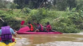 Search continues for missing man after tragic bridge collapse that killed six in southern Thailand