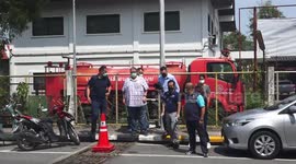 Shane Warne friends and manager arrive at police station after cricket star's death