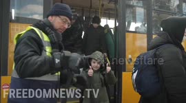 Volunteers provide supplies for fleeing Ukrainians entering Hungary