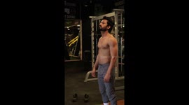 Fit Dudes doing the magic posing. Funny things to do in beach. How to make a perfect tiktok or reel. How to look good in gym. How to pose good. Bodybuilding stars.