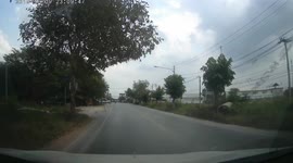 Close call!! You couldn't imagibe how this going to happen in this clip!