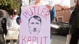 concentración por ciudadanos ucranianos en contra de la guerra en Ucrania