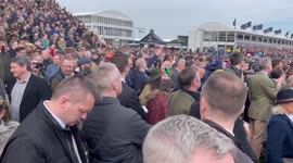 Newsflare Edit - Cheltenham roar returns after 2-year absence due to COVID-19