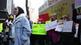 NYC: Street vendors rally and sit-in outside Governor Kathy Hochul's office in US