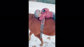 Little 3years old falls asleep while trailriding with her family