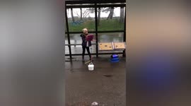 UK schoolgirl raising money for Ukraine by singing to punters coming out of Cheltenham races