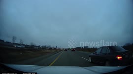 IDIOT ON THE ROAD: Mercedes tries to overtake without waiting (Dashcam Video)